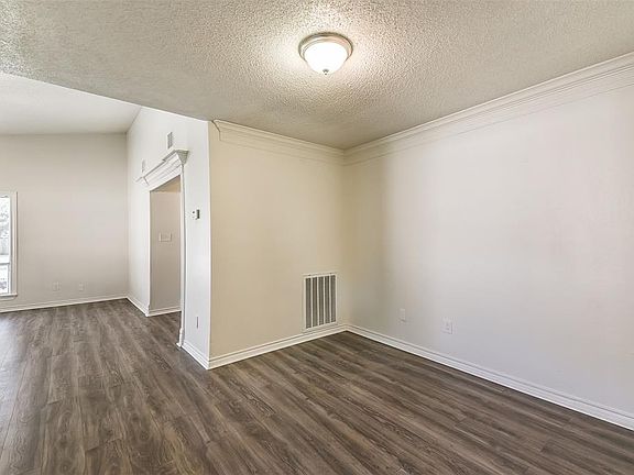 5th image of 3311 Crossman Dr