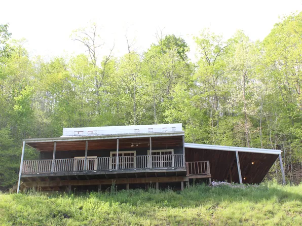 70 Maggard Ridge Rd, Hazard, KY 41701