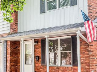 4434 Pegasus Dr, Saint Louis, MO 63129