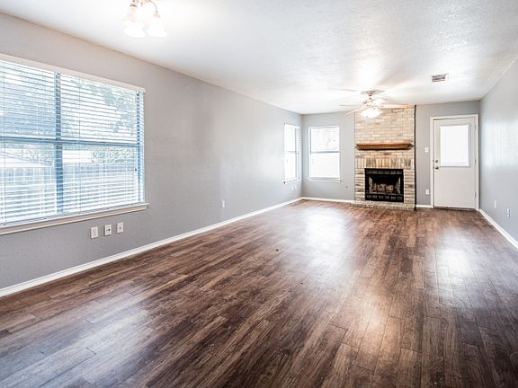 4th image of 1206 Garden Path Dr