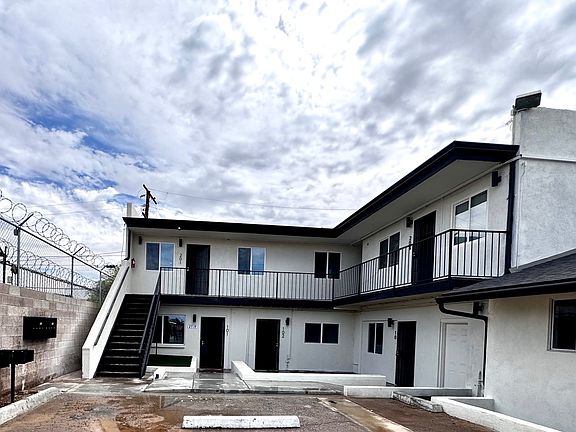 3rd image of 2719 W Maryland Ave APT 202
