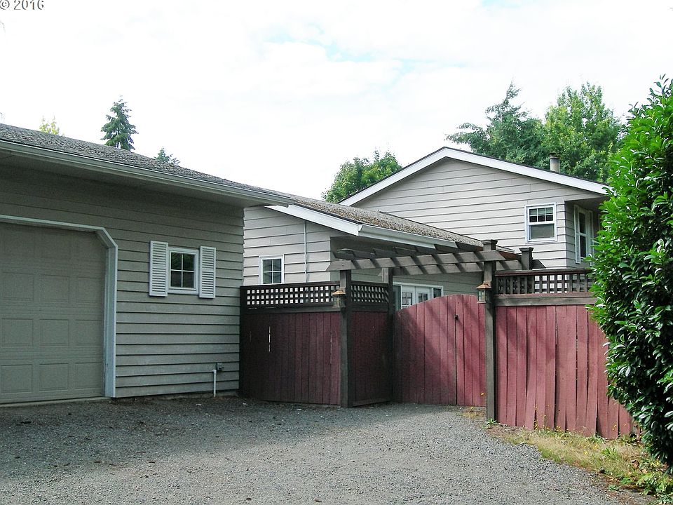 1st image of 2212 NE 53rd St
