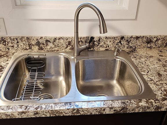 3rd image of 724 Cory Dr APT 4