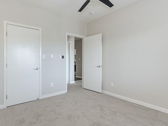 4th image of 1500 Laurel St #206