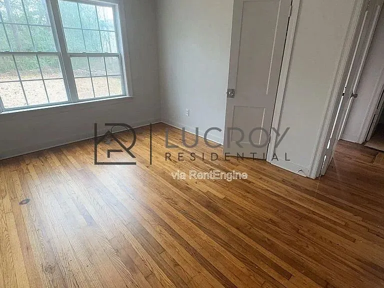 4426 Desoto St — Photo 9