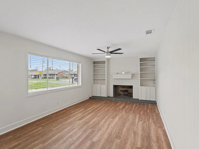 4842 Ponderosa Dr — Photo 2