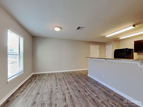 3rd image of 6274 Manitoba Dr