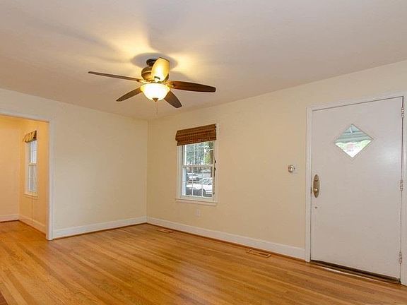 5th image of 1819 Hillcrest Dr