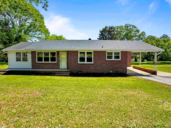 862 N Main St, Gray Court, SC 29645