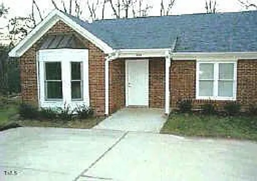 404 Creekway Dr Photo 1