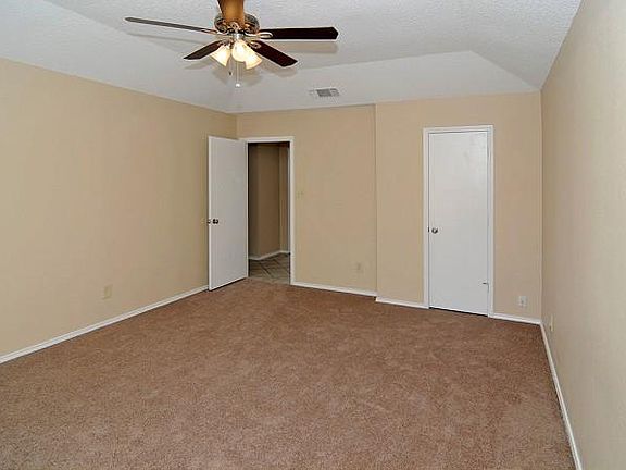 2nd image of 1315 Bryant St