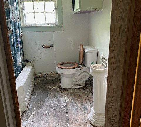 5th image of 309 Clay Ave N