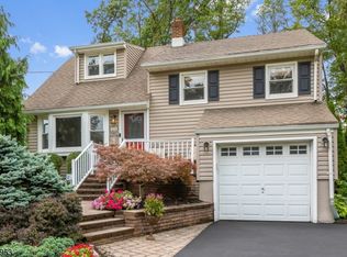 320 Retford Ave, Cranford, NJ 07016