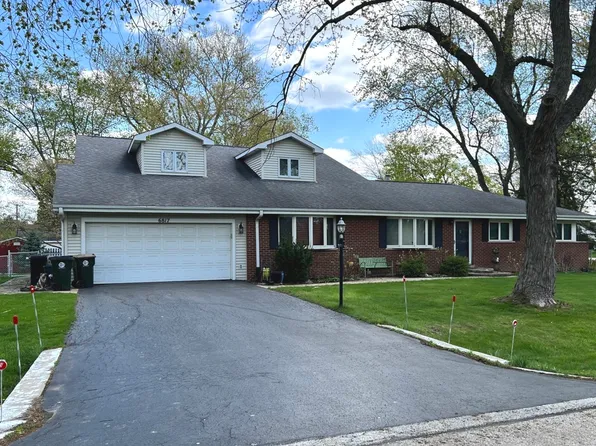 6817 S Quincy St, Willowbrook, IL 60527