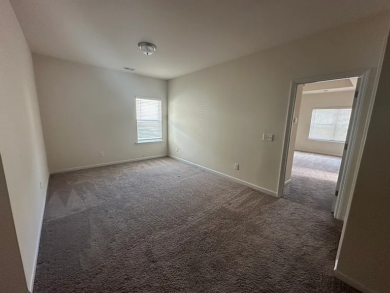 112 Bryon Ln — Photo 23