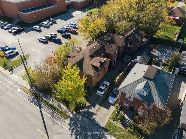 342 Mary St N, Oshawa, ON L1G 5C8