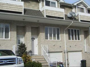 51 Navigator Ct, Staten Island, NY 10309