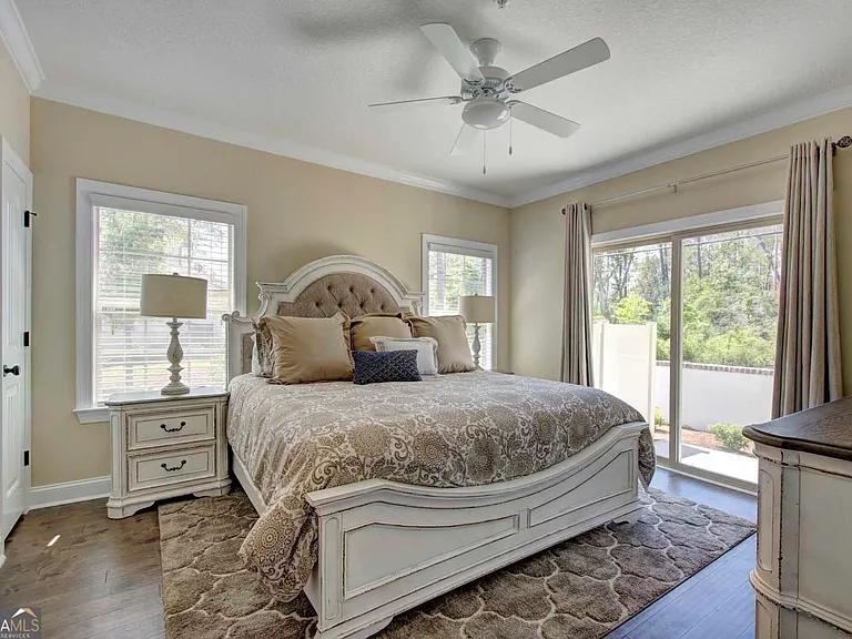 205 Mariners Cir — Photo 15