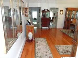 10 Tilbury Ct, Toms River, NJ 08757