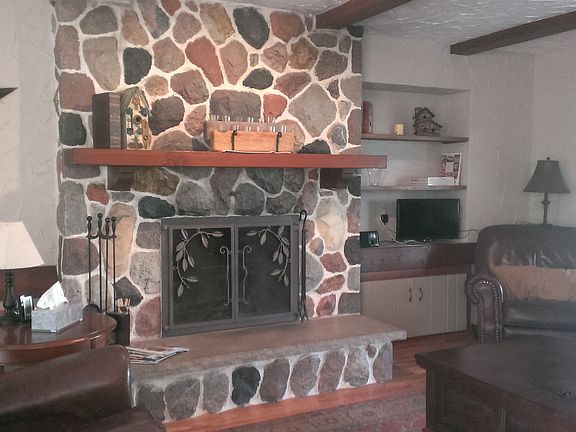 2nd image of N73W26621 Thousand Oaks Dr