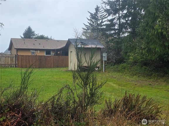 5th image of 631 POINT BROWN Avenue SW