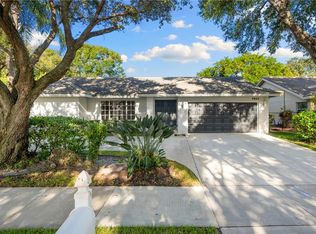 5821 NW 40th Ln, Coconut Creek, FL 33073