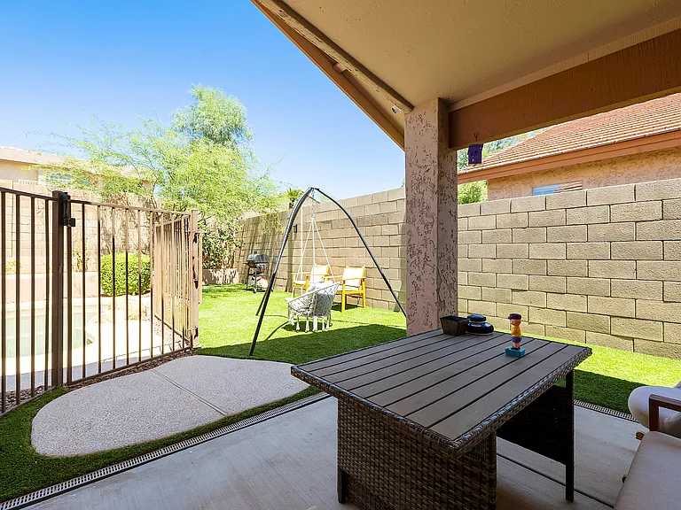 4704 E Weaver Rd — Photo 65