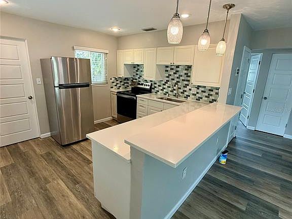 4th image of 2716 Blossom Dr