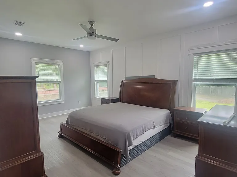 Parker Ln — Photo 2