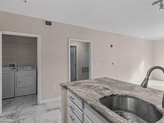 4th image of 1000 Providence Pl APT 286