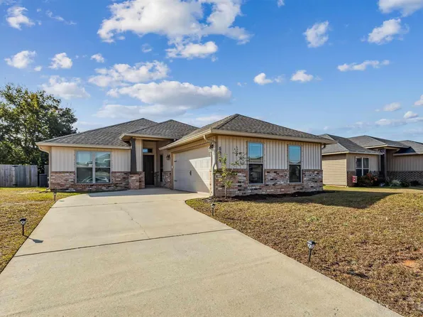 5589 Peach Dr, Pace, FL 32571