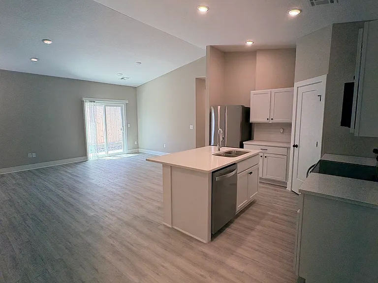 12805 E Blake St #12803 — Photo 2