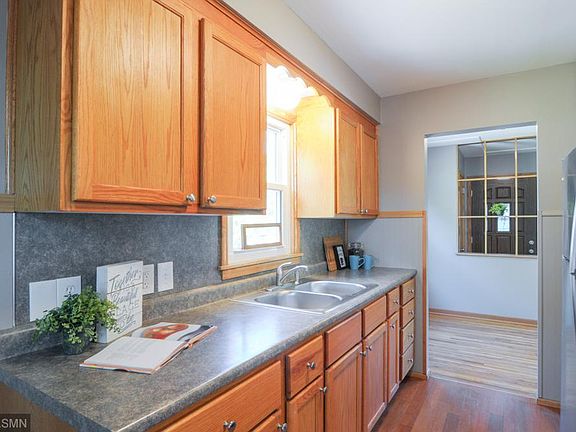 3rd image of 1754 Wilson Ave