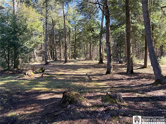 4th image of 1154 Little Loop Rd Lot 4