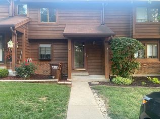 74 Cedar Grove Ct, Saint Charles, MO 63304