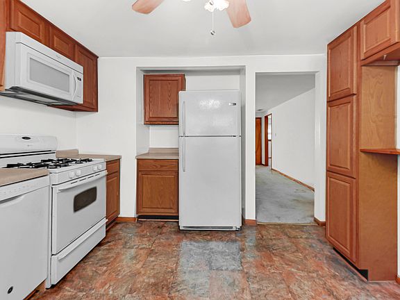 2nd image of 12718 E Metcalf Ave