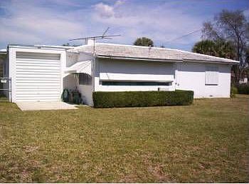4th image of 142 NW 95th St