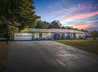 266 Lake Shore Dr, Montrose, PA 18801