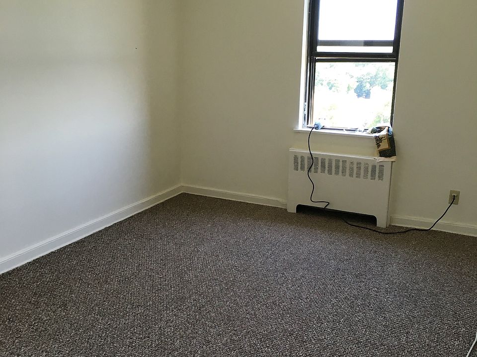 2nd image of 27 Claremont Ave
