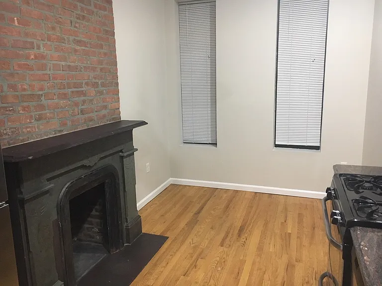 572 Jersey Ave #1R — Photo 10