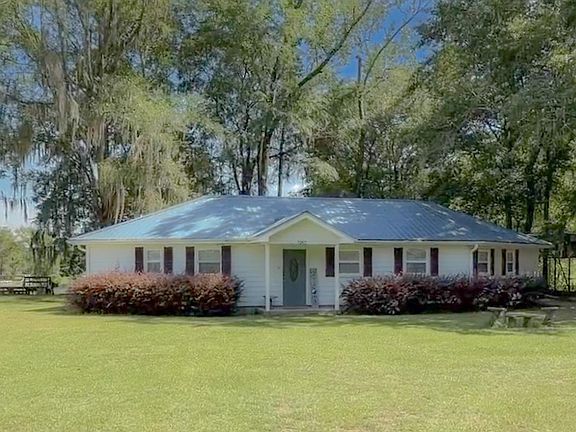2nd image of 32413 Tupelo Rd