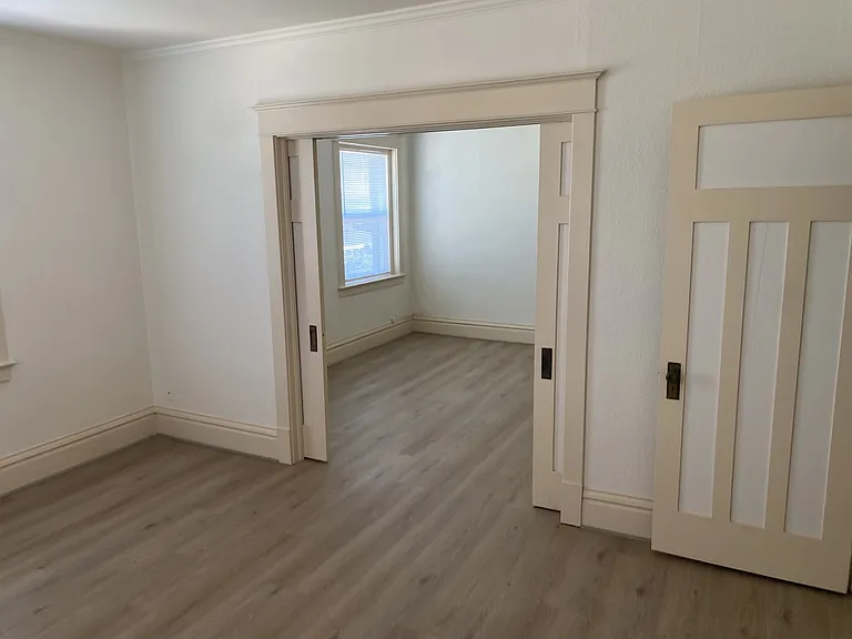 311 North Broadway Street — Photo 7