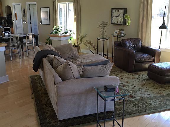 3rd image of 9118 Leeward Cir