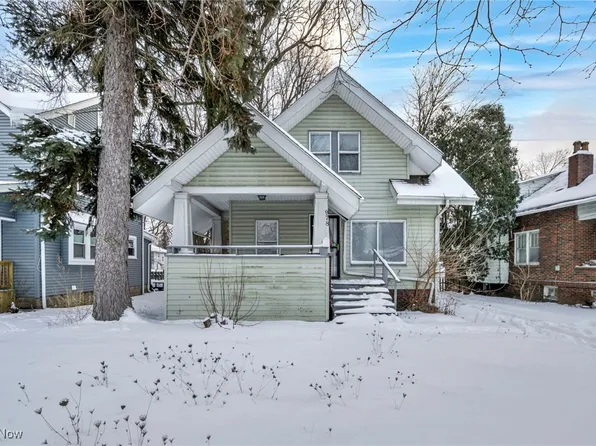 978 Delia Ave, Akron, OH 44320