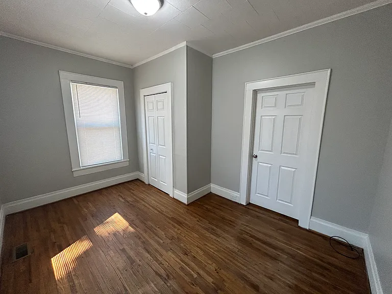 73 Douglas Ave NW — Photo 28