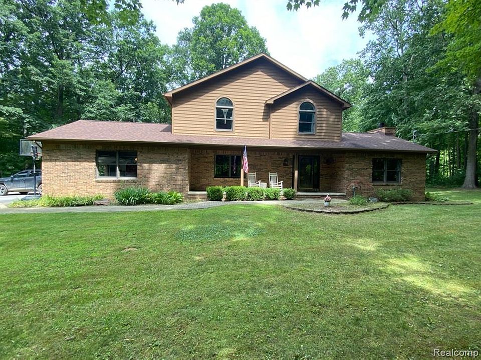 11081 Foxcroft Ln, Fenton, MI 48430 Zillow
