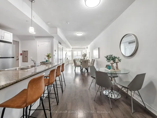 9589 Keele St #101, Vaughan, ON L6A 5M1