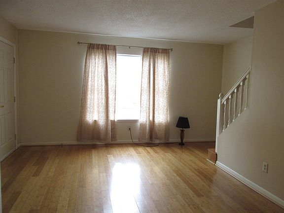 4th image of 2132 Mullen Cir