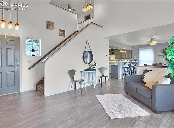 3rd image of 962 Legend Oak Dr