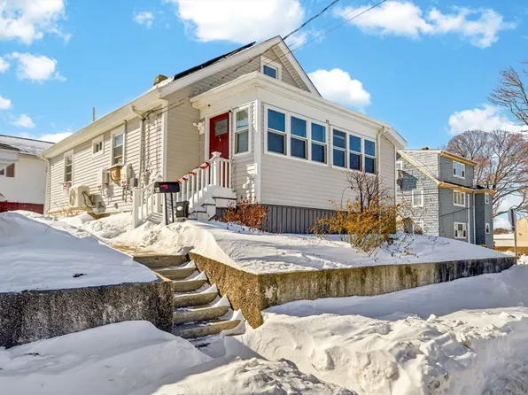 93 Lawton St, Fall River, MA 02721